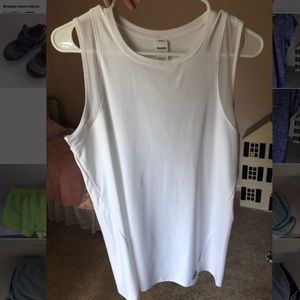 REEBOK NEVER BEEN WORN WHITE WORKOUT TANK